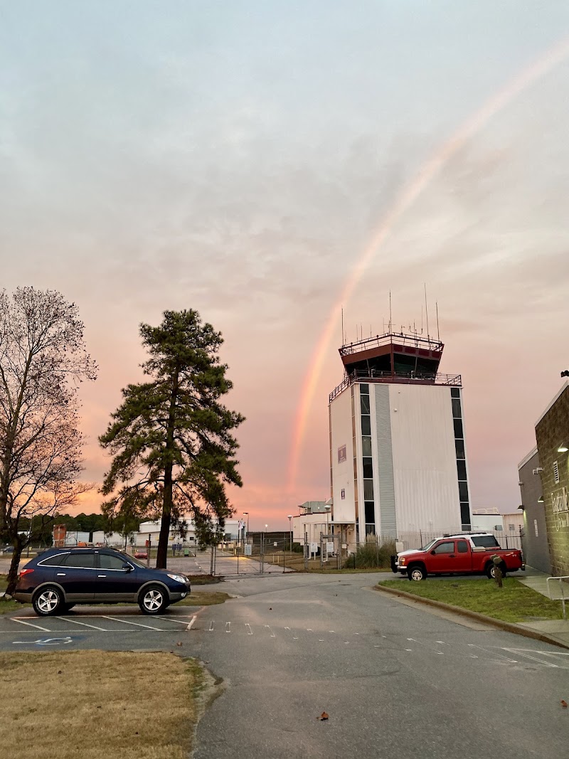 Fayetteville Regional Airport (FAY) - Fayetteville Regional Airport (FAY), 400 Airport Rd, Fayetteville, NC 28306, USA