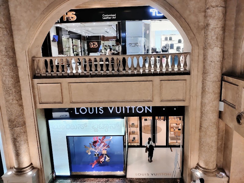 Louis Vuitton Bangalore UB City - Louis Vuitton Bangalore UB City No. 20-24, UB City, 24, Vittal Mallya Rd, KG Halli, D' Souza Layout, Ashok Nagar, Bengaluru, Karnataka 560001, India