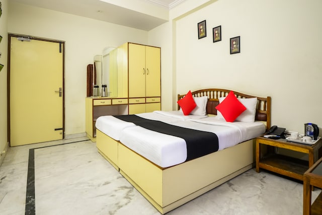 Hotel Yks - Hotel Yks CAD Cir, near CAD Command Area Development, opposite Dusshera Ground, Pratap Nagar, Dadabari, Kota, Rajasthan 324009, India