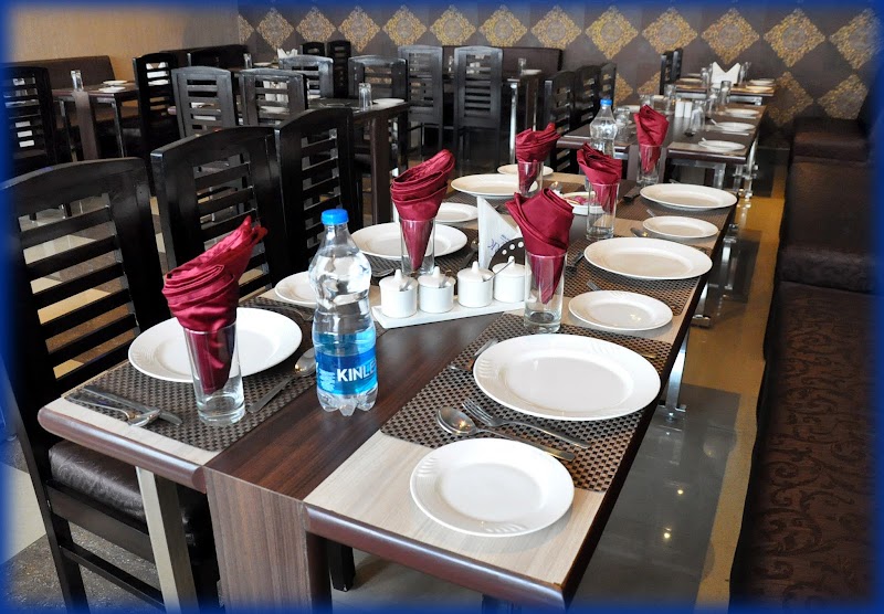 York Inn Boutique Hotel - York Inn Boutique Hotel Guru Govind, RWQH+34G, 82/166, Guru Govind Singh Marg, Lalkuan, Lucknow, Uttar Pradesh 226001, India