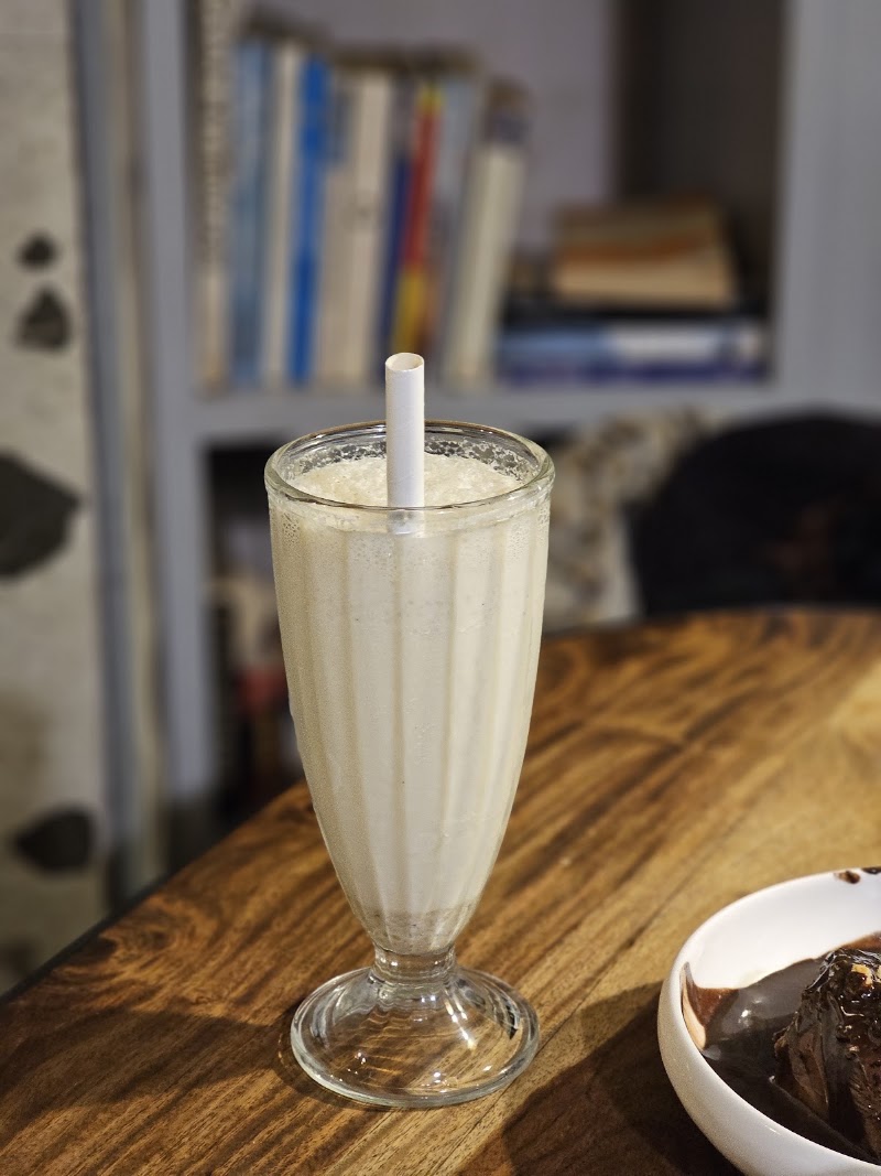 ButterHands by Melt House - ButterHands by Melt House Corner unit, Ground floor, 32nd Avenue, Sector 15 Part 2, Sector 15, Gurugram, Haryana 122001, India