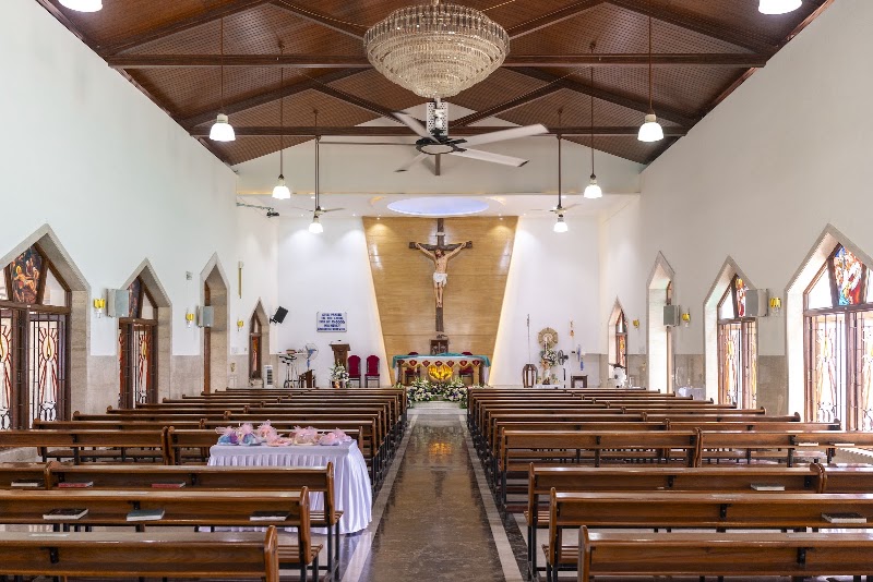 Holy Trinity Church, Powai - Holy Trinity Church, Powai 4WJC+99V, Jogeshwari - Vikhroli Link Rd, near I. I. T Market, New Colony, Kanjurmarg West, Powai, Mumbai, Maharashtra 400076, India