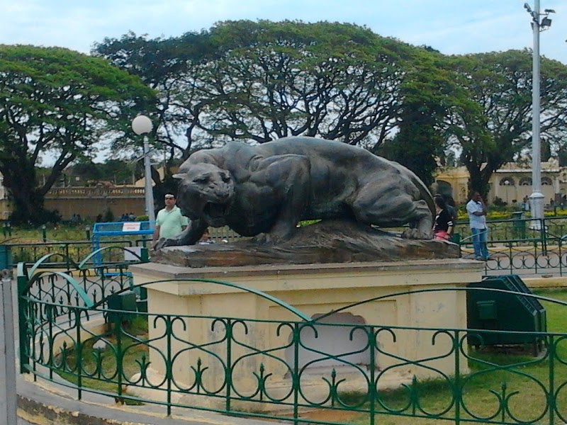 Freedom Fighter's Park - Freedom Fighter's Park, 8J3W+4CW, Chamaraja Double Road, Subbarayanakere, Chamrajpura, Mysuru, Karnataka 570004, India