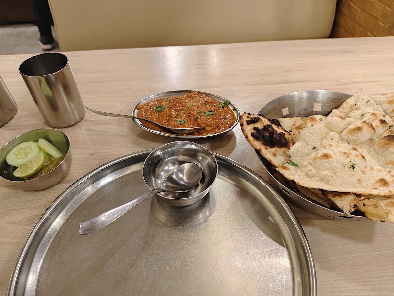 Rajmahal Restaurant - Rajmahal Restaurant bus stand, Motilal Atal Rd, opposite Polovictory Cinema Moti lal, near sindhi camp, Sindhi Camp, Jaipur, Jaipur Nagar Nigam Area, Rajasthan 302001, India