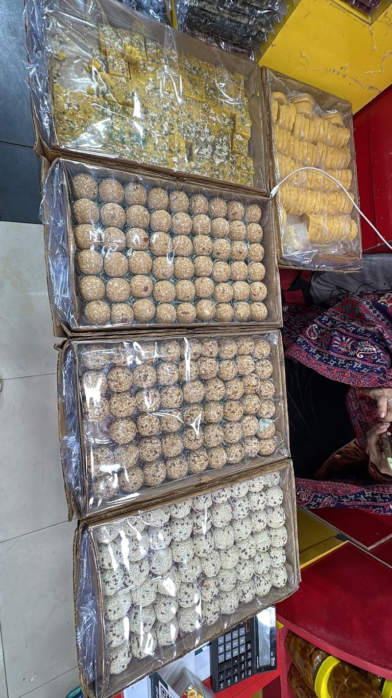 Sadar bazar delhi cantonment - Sadar bazar delhi cantonment H4VC+WXH, Piru Vihar, Shekhawati Lines, Delhi Cantonment, New Delhi, Delhi 110010, India