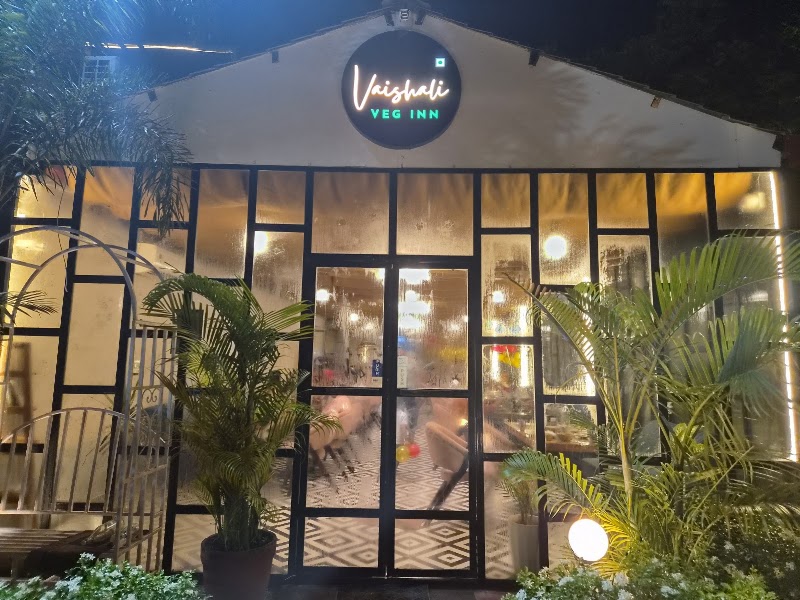 Vaishali Veg Inn - Pure Veg Restaurant & Banquet - Vaishali Veg Inn - Pure Veg Restaurant & Banquet 06, Gandhi Path Rd, near Pratap Marriage Garden, Arpit Nagar, B Block, Vaishali Nagar, Jaipur, Jaipur Nagar Nigam Area, Rajasthan 302021, India