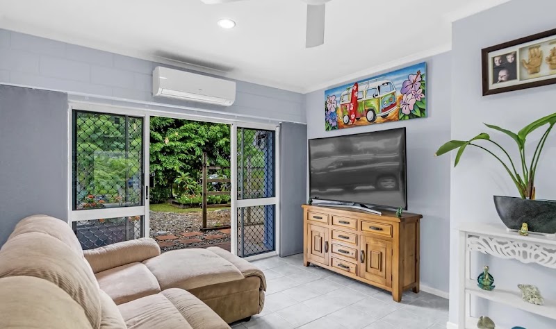 Nicole Bragg | Ray White | Cairns - Nicole Bragg | Ray White | Cairns 86-88 Woodward St, Edge Hill QLD 4870, Australia