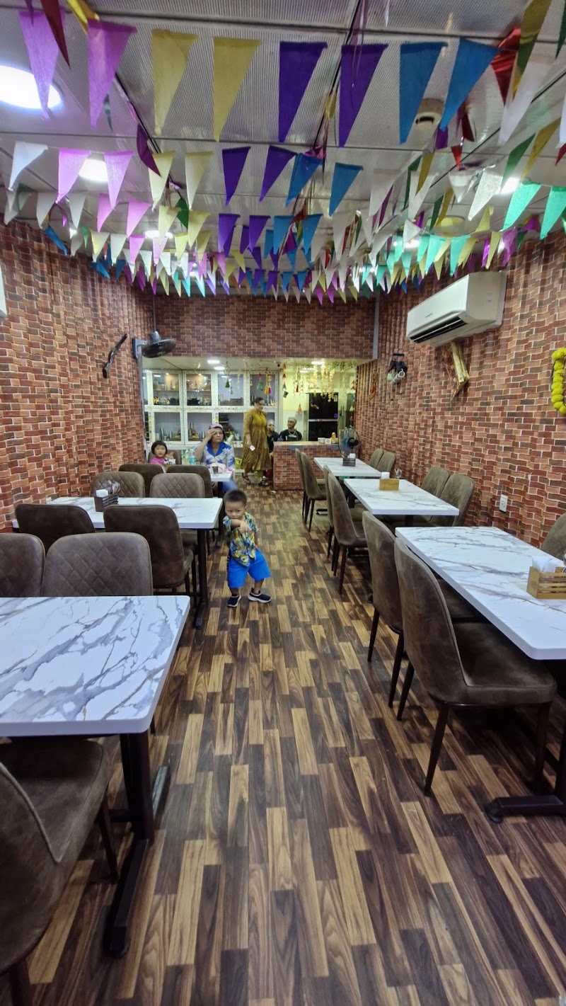 Tandoori Hut RPD - Tandoori Hut RPD 64, K 26, New Link Rd, opp. Bikaji Sweets, Old Sonal Industrial Estate, Kanchpada, Malad West, Mumbai, Maharashtra 400064, India