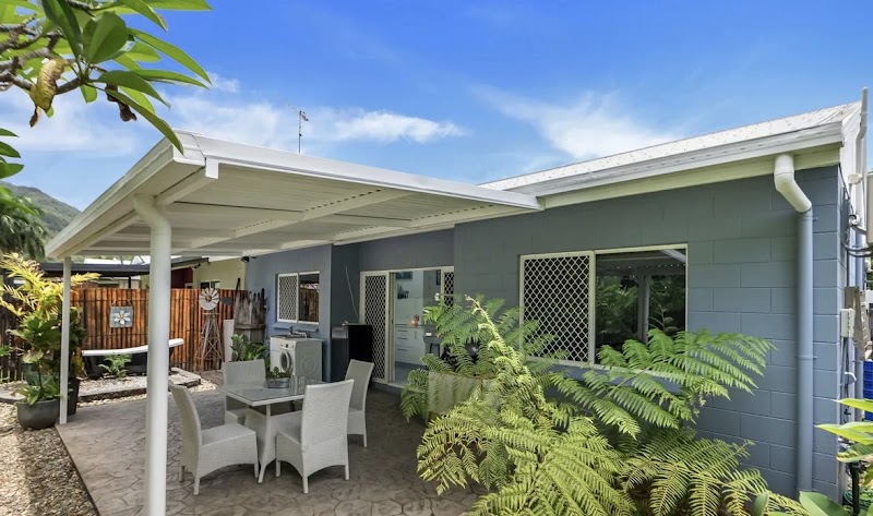 Nicole Bragg | Ray White | Cairns - Nicole Bragg | Ray White | Cairns 86-88 Woodward St, Edge Hill QLD 4870, Australia