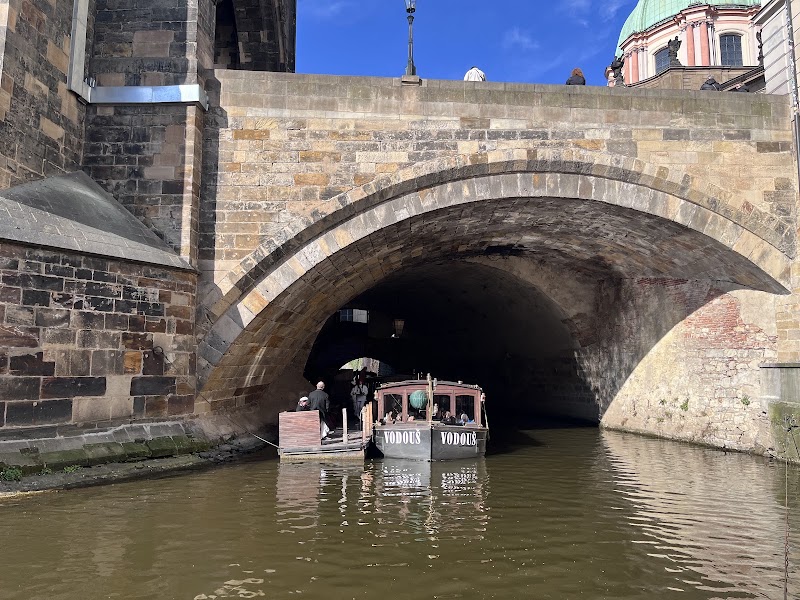 Charles Bridge Restaurant - Charles Bridge Restaurant Smetanovo nábř. 195, Staré Město, 110 00 Praha-Praha 1, Czechia