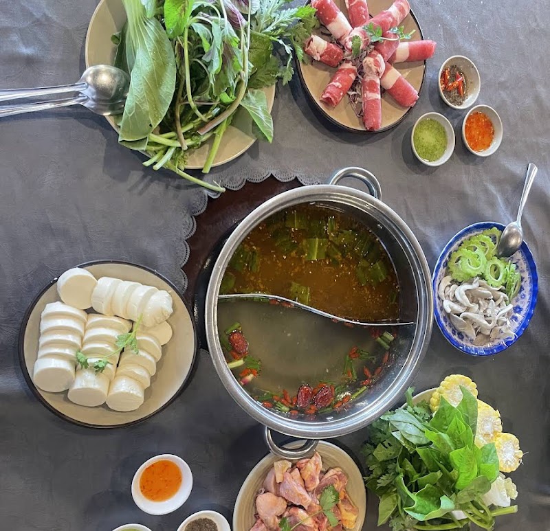 Buffet Rau RobinSon Đà Lạt - Buffet Rau RobinSon Đà Lạt, F3, 04A Đống Đa, Xuân Hương - Đà Lạt, Lâm Đồng 66111, Vietnam
