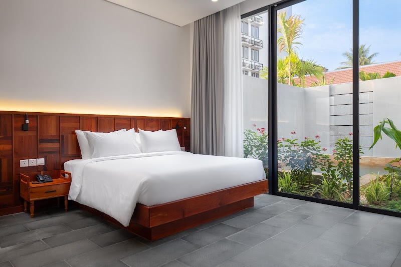 Two Seasons Siem Reap Hotel - Two Seasons Siem Reap Hotel, Angkor Night Market St, Krong Siem Reap 17252, Cambodia