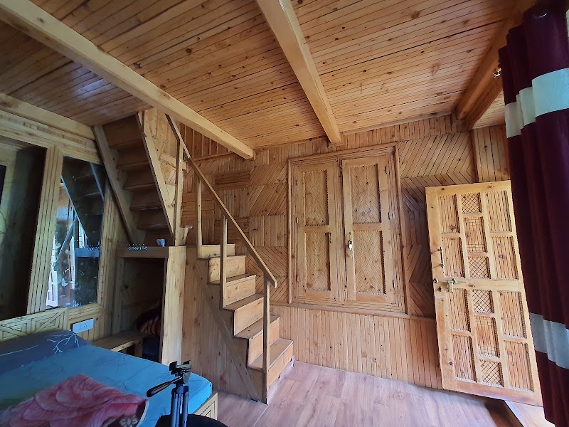 Riverside Cottage Apple orchard - Riverside Cottage Apple orchard Bus Stop, NH 305, Jibhi, Himachal Pradesh 175123, India