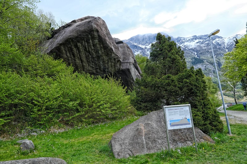 Norges største stein - Norges største stein Jordalsvegen 29, 5750 Odda, Norway