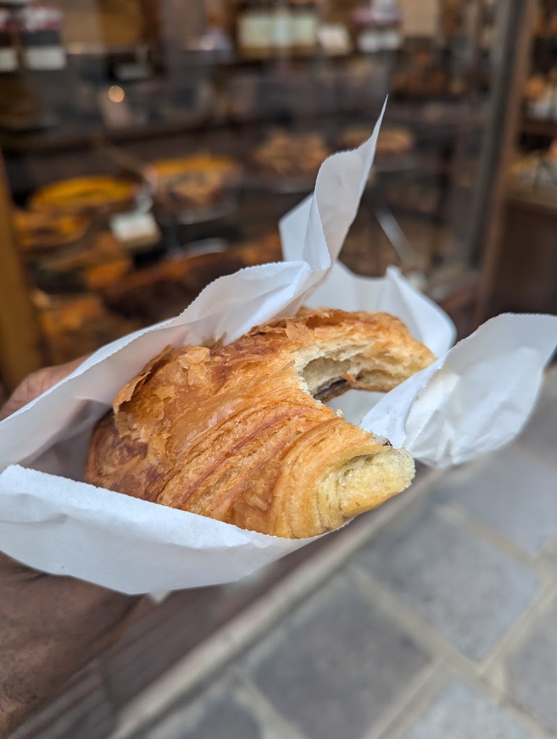 Boulangerie Poilâne - Boulangerie Poilâne 8 Rue du Cherche-Midi, 75006 Paris, France