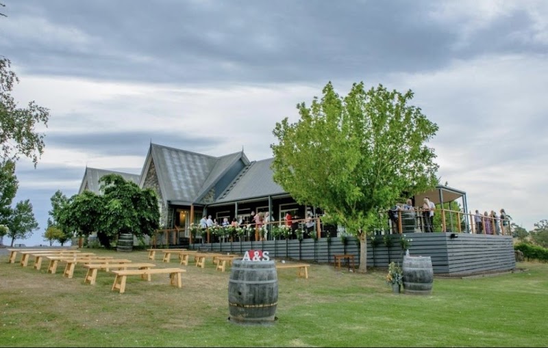 Riverstone Estate Yarra Valley - Riverstone Estate Yarra Valley, 105 Skye Rd, Coldstream VIC 3770, Australia