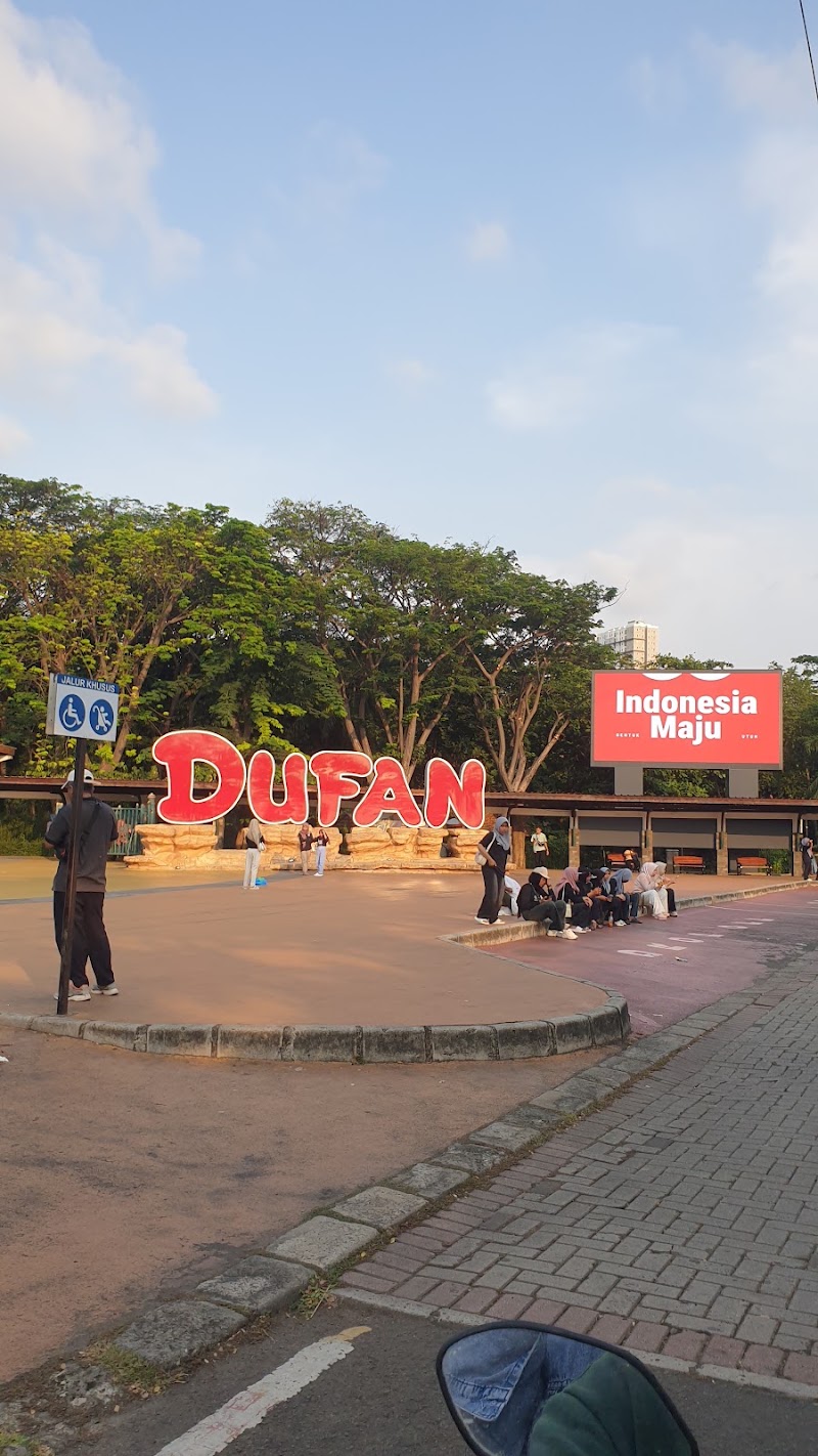 Parkir Dufan - Parkir Dufan VRFJ+3PM, Jl. Pantai Indah, RW.10, Ancol, Kec. Pademangan, Jkt Utara, Daerah Khusus Ibukota Jakarta 14430, Indonesia