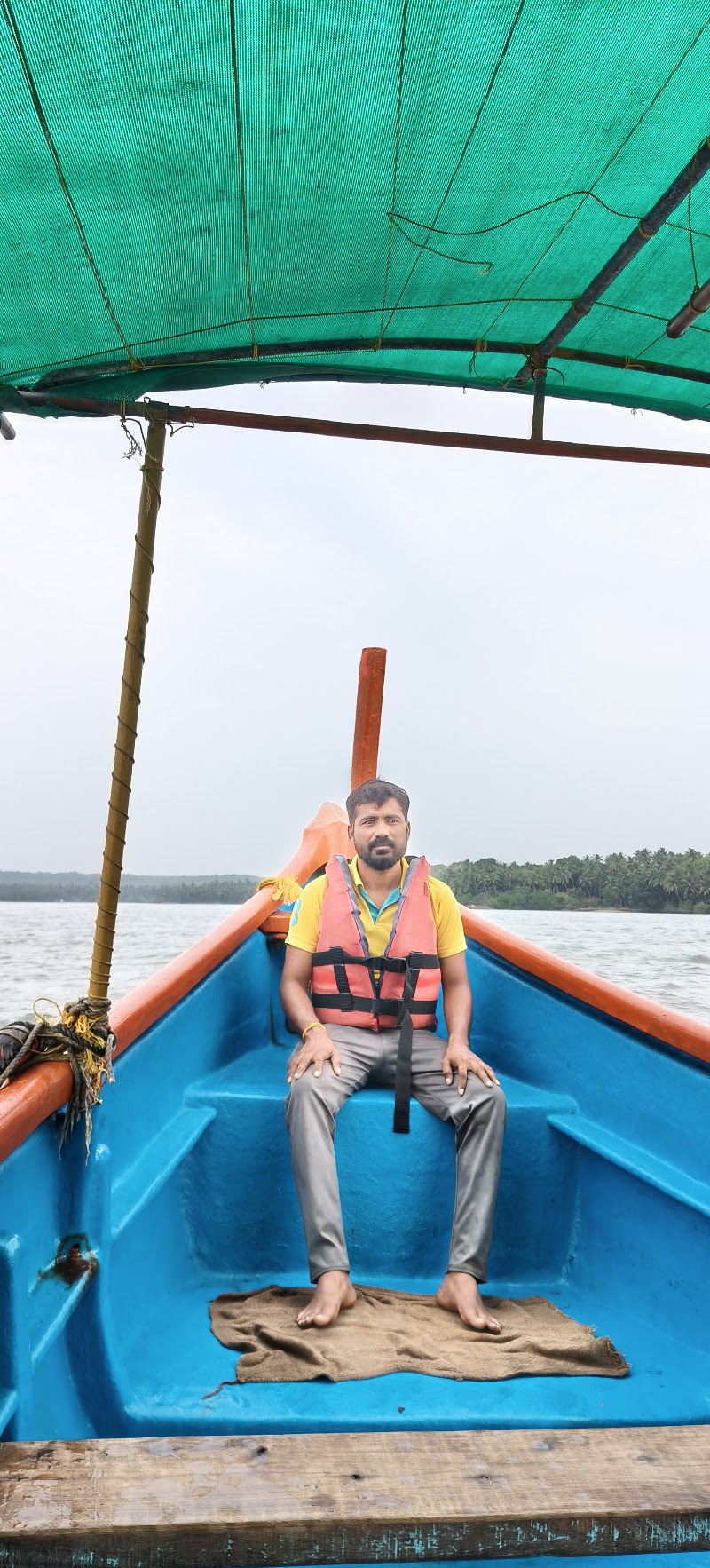 SEA KING BOATING DEVBAG TARKARLI - SEA KING BOATING DEVBAG TARKARLI, Devbag road devbag, mahapurush mandir, Malvan, Devbag, Maharashtra 416606, India