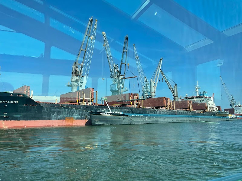 [P] ss Rotterdam Parking - [P] ss Rotterdam Parking, 3e Katendrechtse Hoofd, 3072 AM Rotterdam, Netherlands