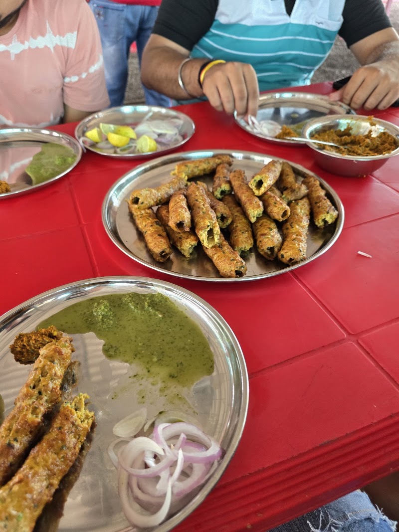 Zahir Chicken & Mamna Center - Zahir Chicken & Mamna Center Near CNG Pump NH 8, Thala, Chikhli, Gujarat 396521, India