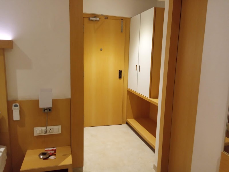 Hotel Karan Palace - Hotel Karan Palace Plot No 8, Sonawala Rd, Jay Prakash Nagar, Goregaon East, Mumbai, Maharashtra 400063, India