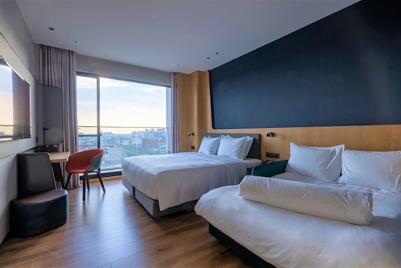 Holiday Inn Express Chiayi by IHG - Holiday Inn Express Chiayi by IHG No. 69號, Zhongxing Rd, Houyi Village, West District, Chiayi City, Taiwan 600