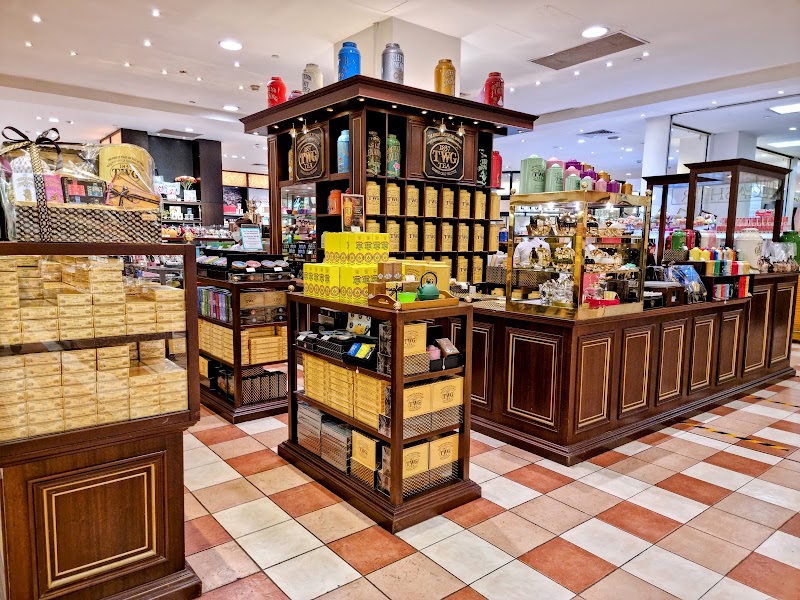 Takashimaya Shopping Centre - Takashimaya Shopping Centre 391 Orchard Rd, Singapore 238872