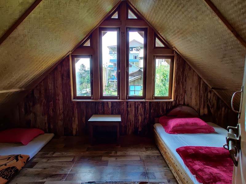 Mama's Kitchen and Homestays - Mama's Kitchen and Homestays, 968F+R4Q, Yuksom, Sikkim 737113, India