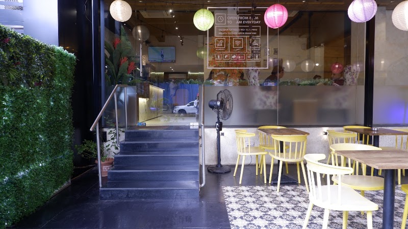 MOKABBI CAFÉ & BISTRO - MOKABBI CAFÉ & BISTRO Ground Floor, Jagdamba Commercial Complex, Shop 3 & 4, New Link Rd, Malad, Kanchpada, Malad West, Mumbai, Maharashtra 400064, India