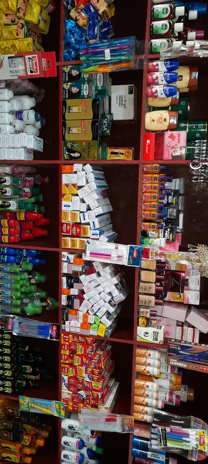 SN COLLECTION AND FANCY - SN COLLECTION AND FANCY, 9FW3+JFM, Limtikra Kasru Rd, Urduna, Duanpali, Odisha 768033, India
