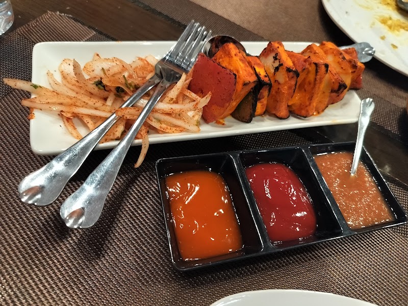 Ram Krishna Vegetarian Indian Cuisine (Pure Vegetarian, Jain & Vegan Food) - Ram Krishna Vegetarian Indian Cuisine (Pure Vegetarian, Jain & Vegan Food) 26, Phố cổ Hà Nội, Hoàn Kiếm, Hà Nội, Vietnam
