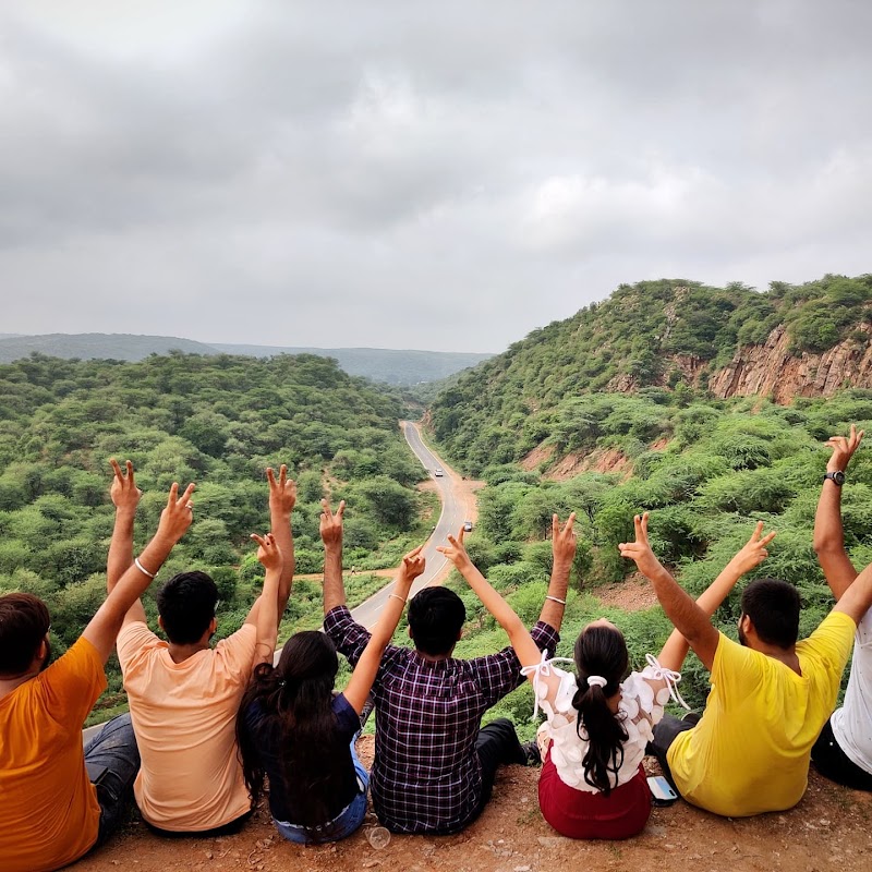 Pandala Hills Drive - Pandala Hills Drive Aravali Adventure Hill, Unnamed Road, 9X9W+H7P, Haryana 122101, India