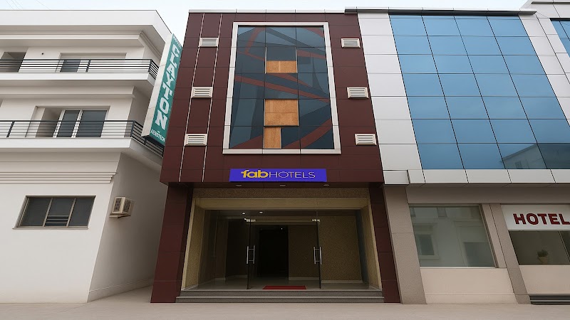 Hotel Clayton - Hotel Clayton A 51, Rd Number 5, Airport, Block B, Mahipalpur Village, Mahipalpur, New Delhi, Delhi 110037, India