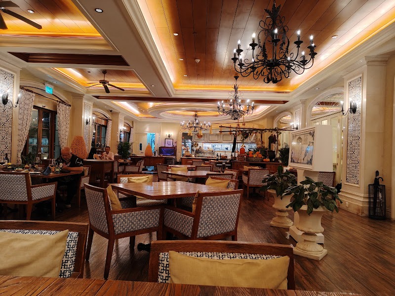 Vic’s Restaurante - Vic’s Restaurante Macao, 澳門孫逸仙大馬路澳門漁人碼頭 萊斯酒店地面層
