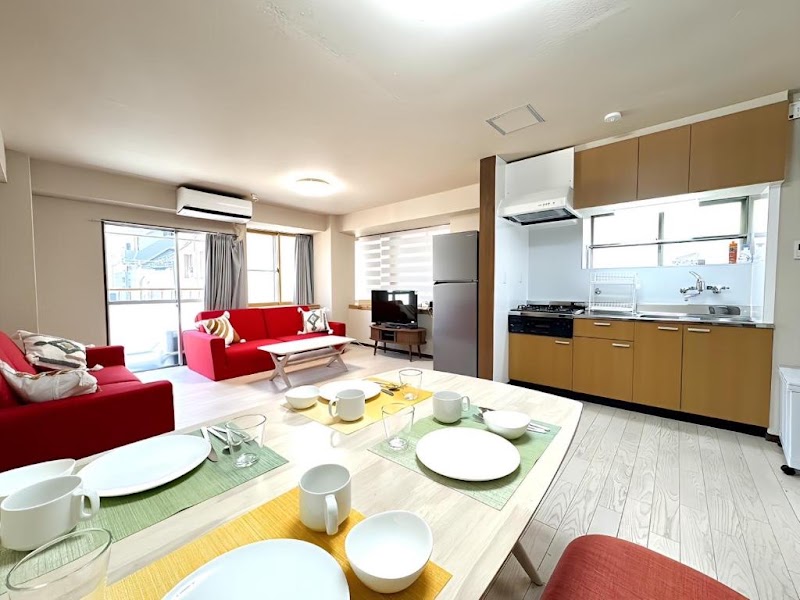 Spacious Urban Apartment Tokyo