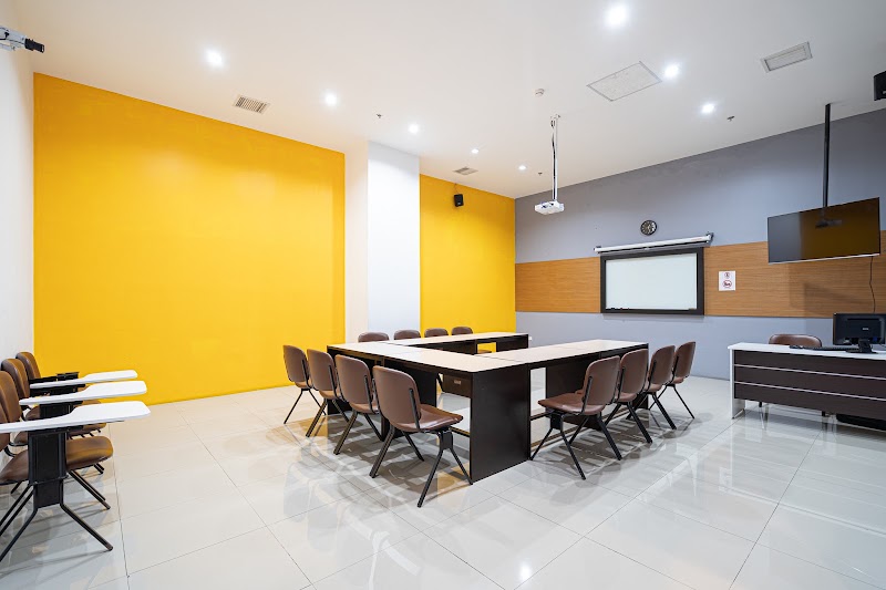 I-Genius English Language Institute Chiangmai - I-Genius English Language Institute Chiangmai 99/1-2 ห้องเลขที่ 333/6-7 ชั้น 3 เซ็นทรัลเฟสติวัลเชียงใหม่ Lampang - Chiang Mai Superhighway, Tambon Fa Ham, Amphoe Mueang Chiang Mai, Chang Wat Chiang Mai 50000, Thailand