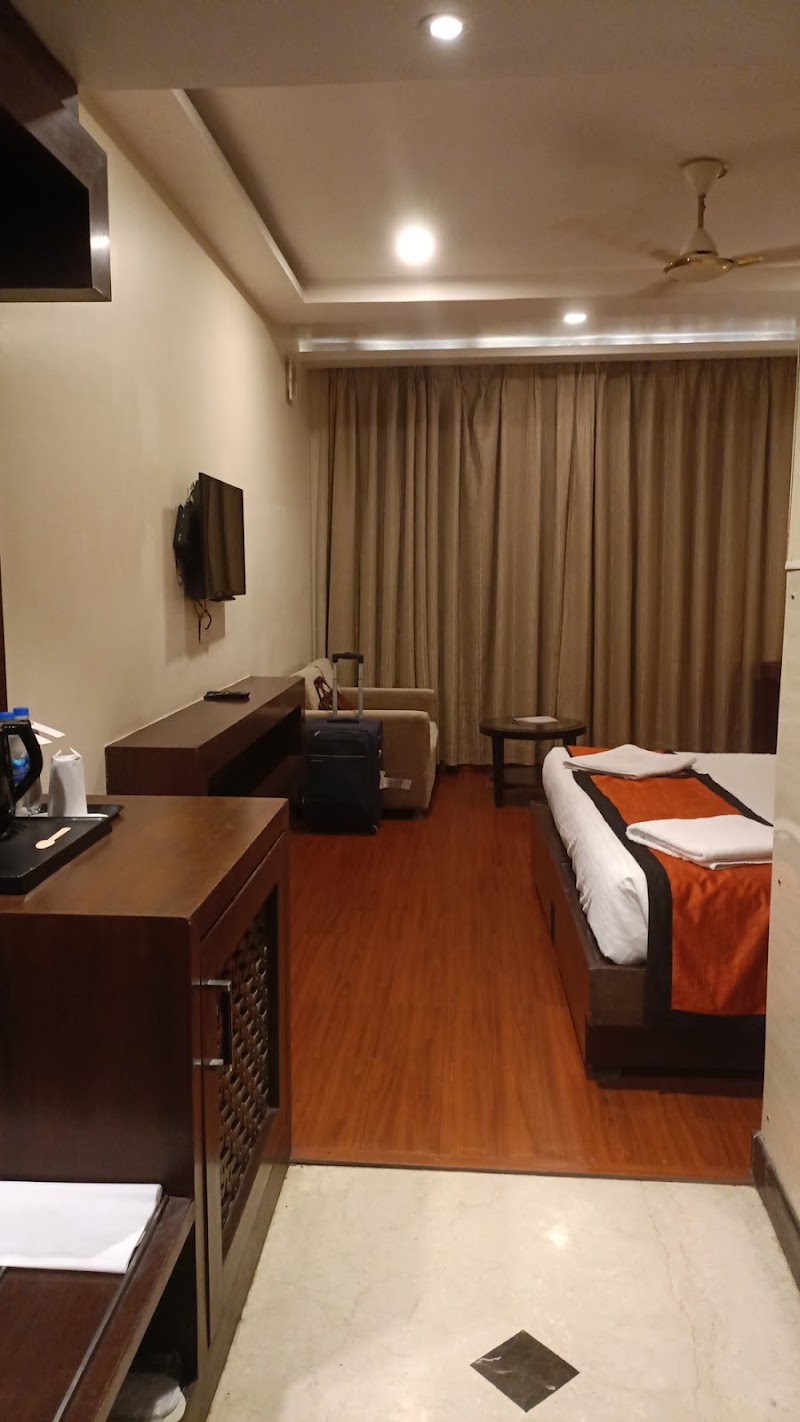 Hotel The Westinn Varanasi - Hotel The Westinn Varanasi S20/52-2A-1 The Mall Rd Cantonment, Varuna Bridge, Nepali Kothi, Varanasi, Uttar Pradesh 221002, India