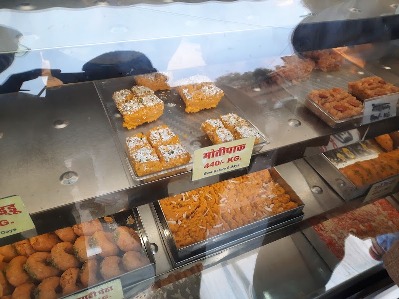 SWAMI SWEETS - SWAMI SWEETS, Inside jassusar gate under, B.K School, Old Bikaner, Bikaner, Rajasthan 334001, India