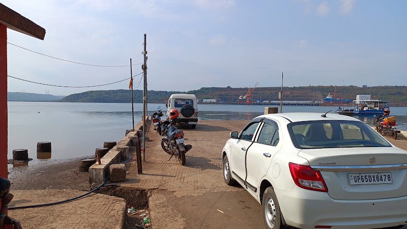 Tavsal ferry point - Tavsal ferry point, 76VQ+MQJ Arabian Sea, Tavasal, Maharashtra 415614, India