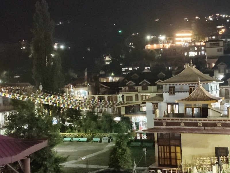 Manali Private Taxi service - Manali Private Taxi service, House No, 137 Ward, 6, Gompa Rd, Siyal, Manali, Himachal Pradesh 175131, India