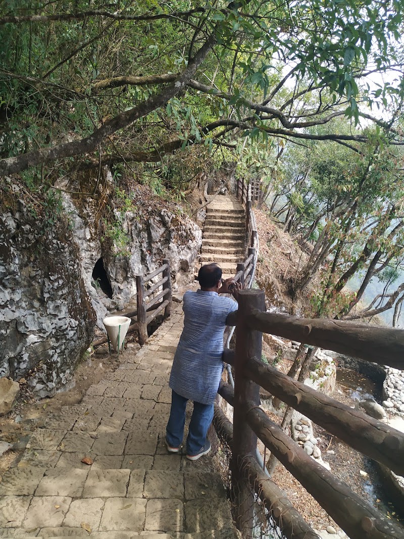 Arwah Cave - Arwah Cave 7PXG+CGH, Sohra, Meghalaya 793108, India