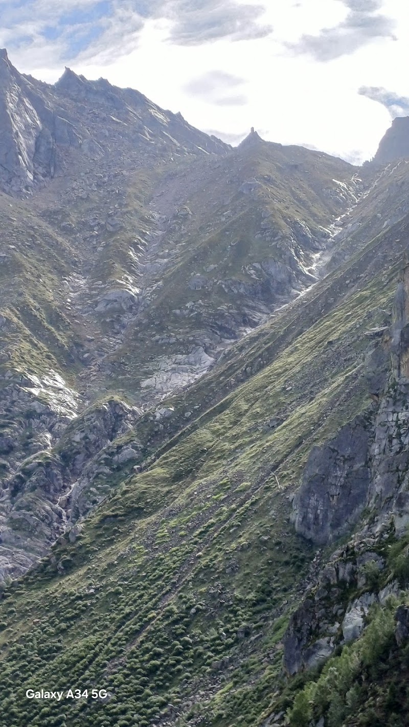 Kinnaur Kailash - Kinnaur Kailash Kinnaur Kailash, Dhar Gara, Himachal Pradesh 172109, India