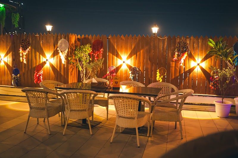 Prate Cafe - Open Terrace And Bar - Prate Cafe - Open Terrace And Bar SB/ Restaurant/2L, 02/001, M3M Urbana Premium, Ramgarh, Sector 67, Gurugram, Haryana 122101, India