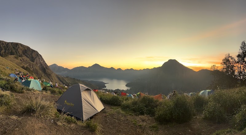 Rinjani Hero - Rinjani Hero, PC77+8FG, Jalan Raya, Senaru, Kec. Bayan, Kabupaten Lombok Utara, Nusa Tenggara Bar. 83354, Indonesia