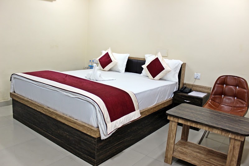 HOTEL ROYAL 91 - HOTEL ROYAL 91 Plot No – 91, Near, Platform No - 6, Budheswari Colony, Laxmisagar, Bhubaneswar, Odisha 751006, India