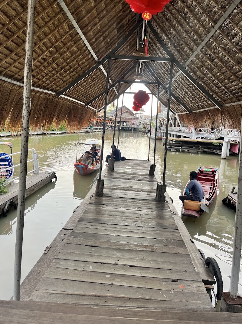 Lisa Coconut - Lisa Coconut LT06 Pattaya Floating Market Muang Pattaya, Amphoe Bang Lamung, Chang Wat Chon Buri 20150, Thailand