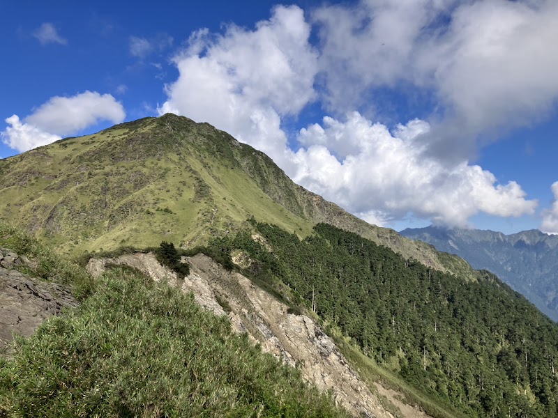 Wuling - Wuling No. 170號, Renhe Rd, Delugu Village, Ren’ai Township, Nantou County, Taiwan 546