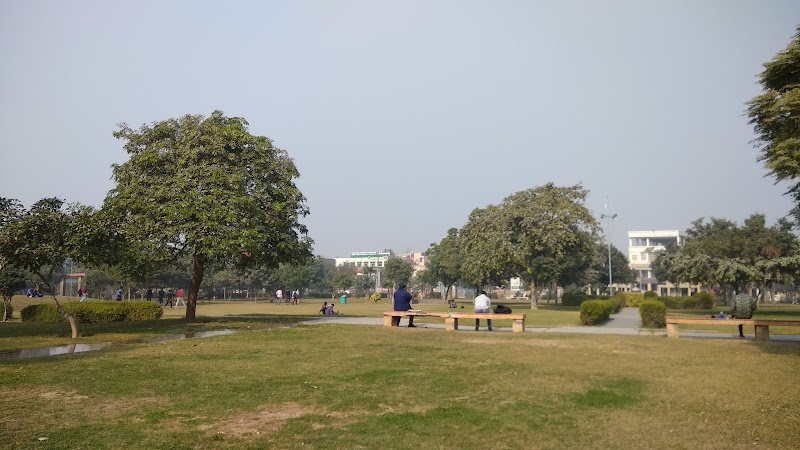 O P Jindal Park - O P Jindal Park 5P9C+2MJ, Shastri Nagar, Hisar, Haryana 125001, India