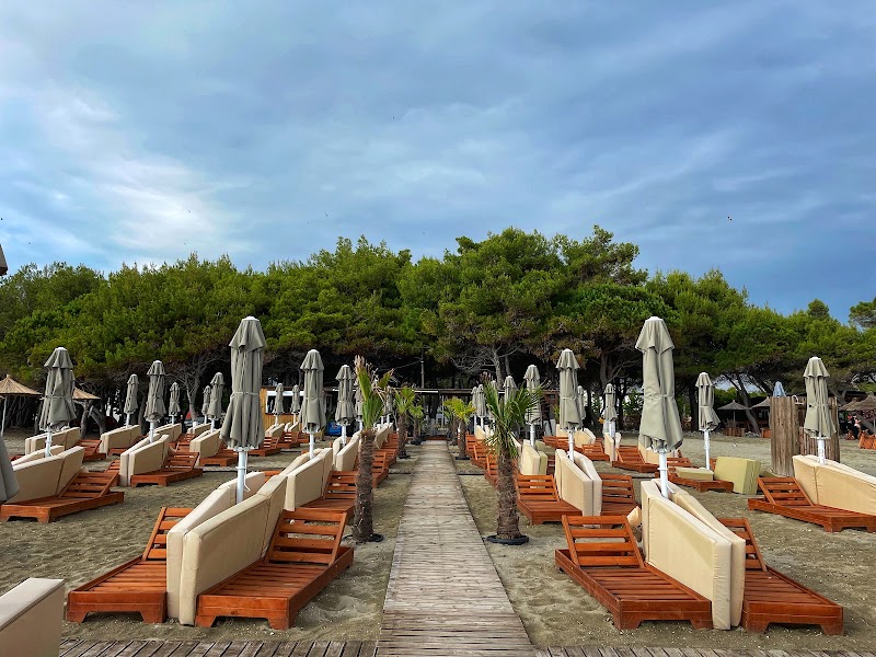 Plazhi i Vjeter - Plazhi i Vjeter, Rr. Sazani, Vlorë, Albania