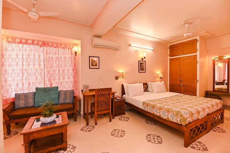 Om Niwas Suite Hotel - Om Niwas Suite Hotel, E - 23, Kaushalya Path, Durga Marg, Subash Nagar, Sen Colony, Bani Park, Jaipur, Rajasthan 302001, India